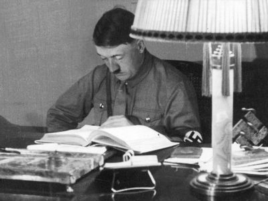 hitler-at-the-brown-house-heinrich-hoffmann-photo-gallery